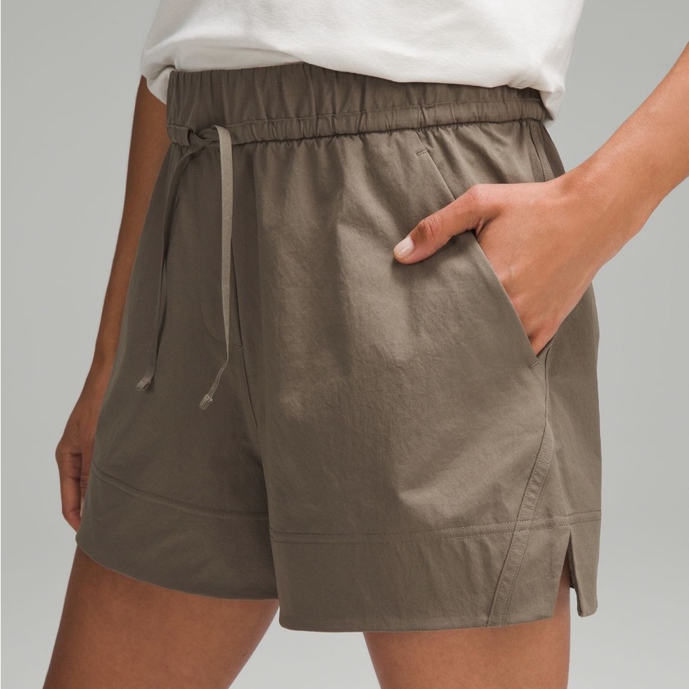 Cinchable Waist HR Woven Short 3.5” - Picture 5 of 11